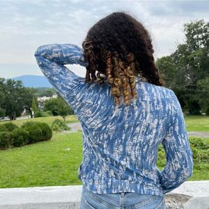 Elle cross button up